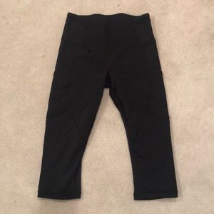 lululemon black cropped leggings